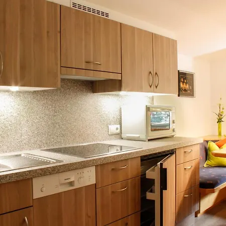 Appartement Haus Ganeu *