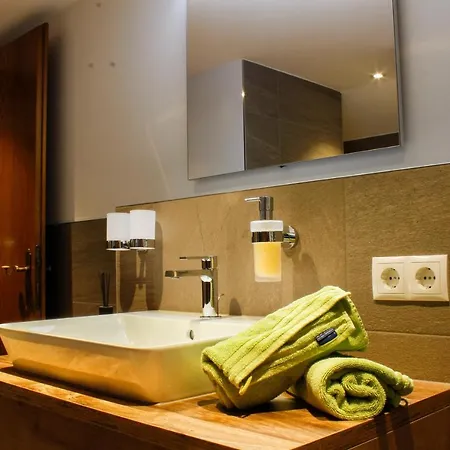 Appartement Haus Ganeu *