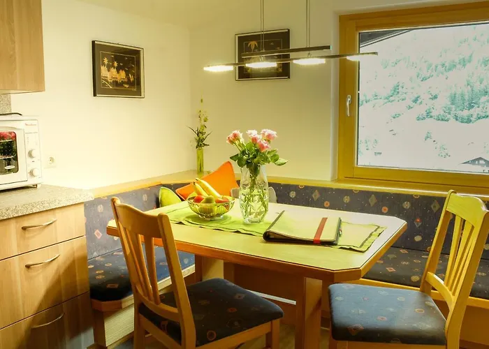 Haus Ganeu Apartment *